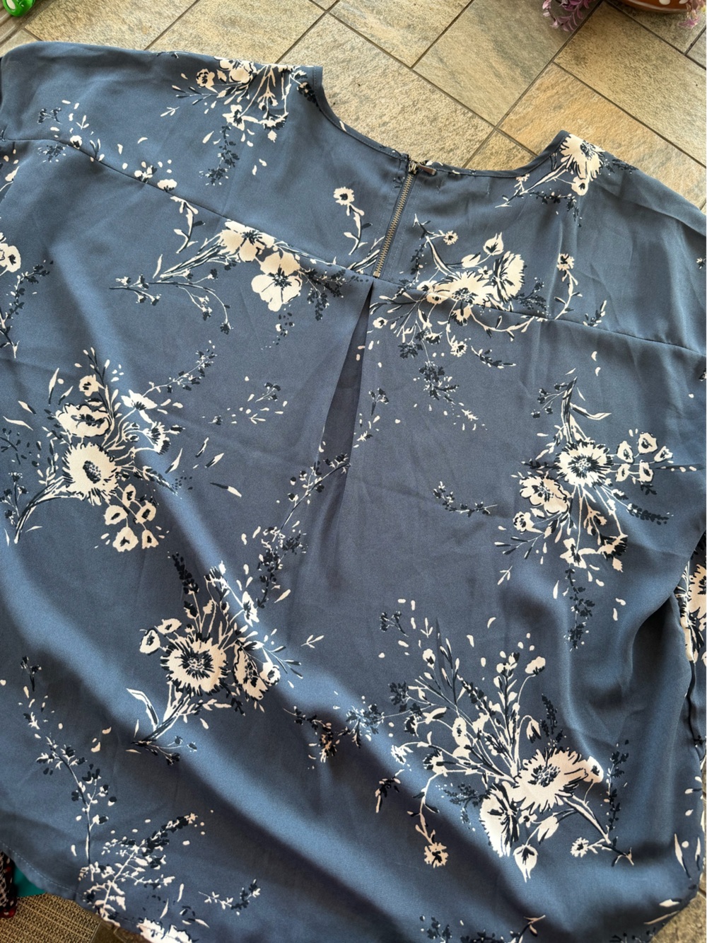 Maurices Delton Zipper Back Blouse - Picture 4 of 7